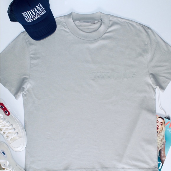 FEAR OF GOD ESSENTIALS ‘Smoke’ T Shirt - Picture 2 of 4